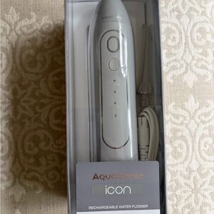 Icon Rechargeable Water Flosser - Silver